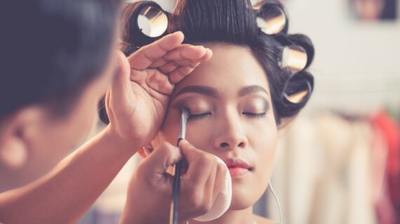 Hebat! Harga Jasa Make Up Pengantin Wajib Kamu Ketahui